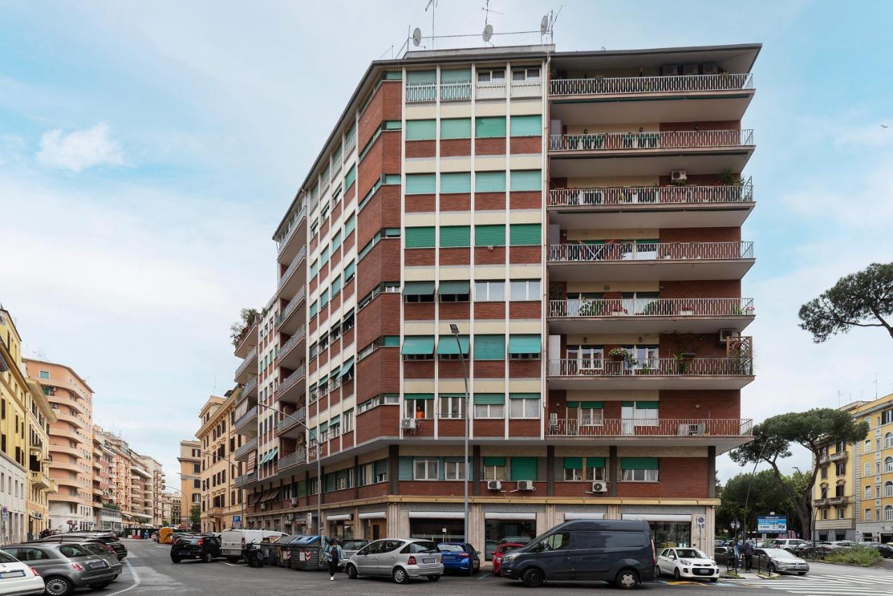Piazza Re Di Roma Comfy Apartment ภายนอก รูปภาพ