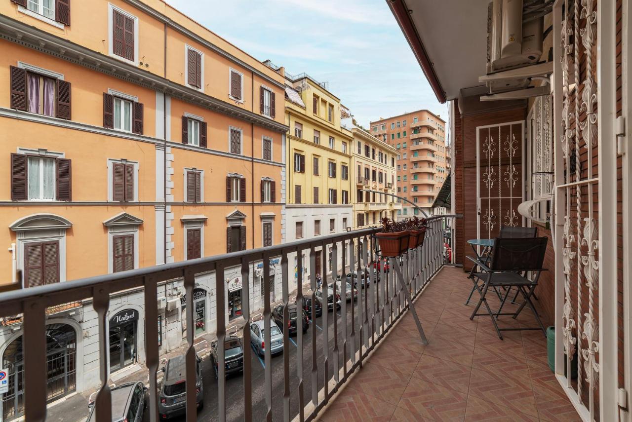 Piazza Re Di Roma Comfy Apartment ภายนอก รูปภาพ