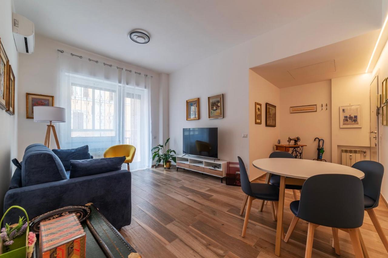 Piazza Re Di Roma Comfy Apartment ภายนอก รูปภาพ