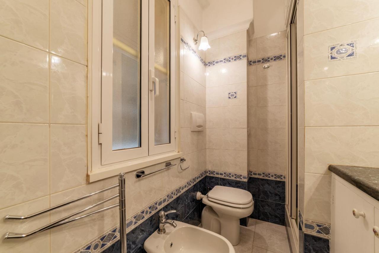 Piazza Re Di Roma Comfy Apartment ภายนอก รูปภาพ