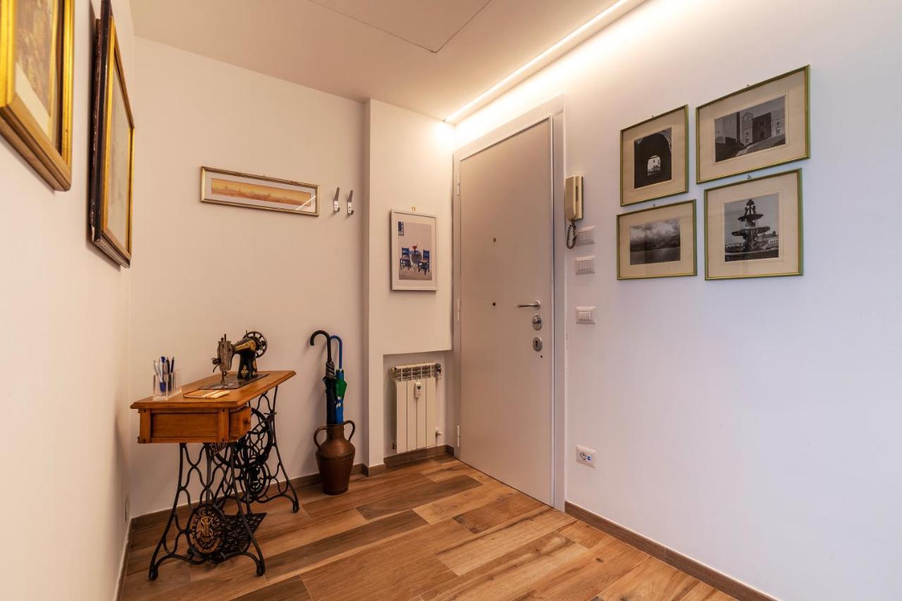 Piazza Re Di Roma Comfy Apartment ภายนอก รูปภาพ