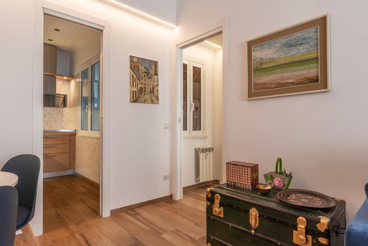 Piazza Re Di Roma Comfy Apartment ภายนอก รูปภาพ
