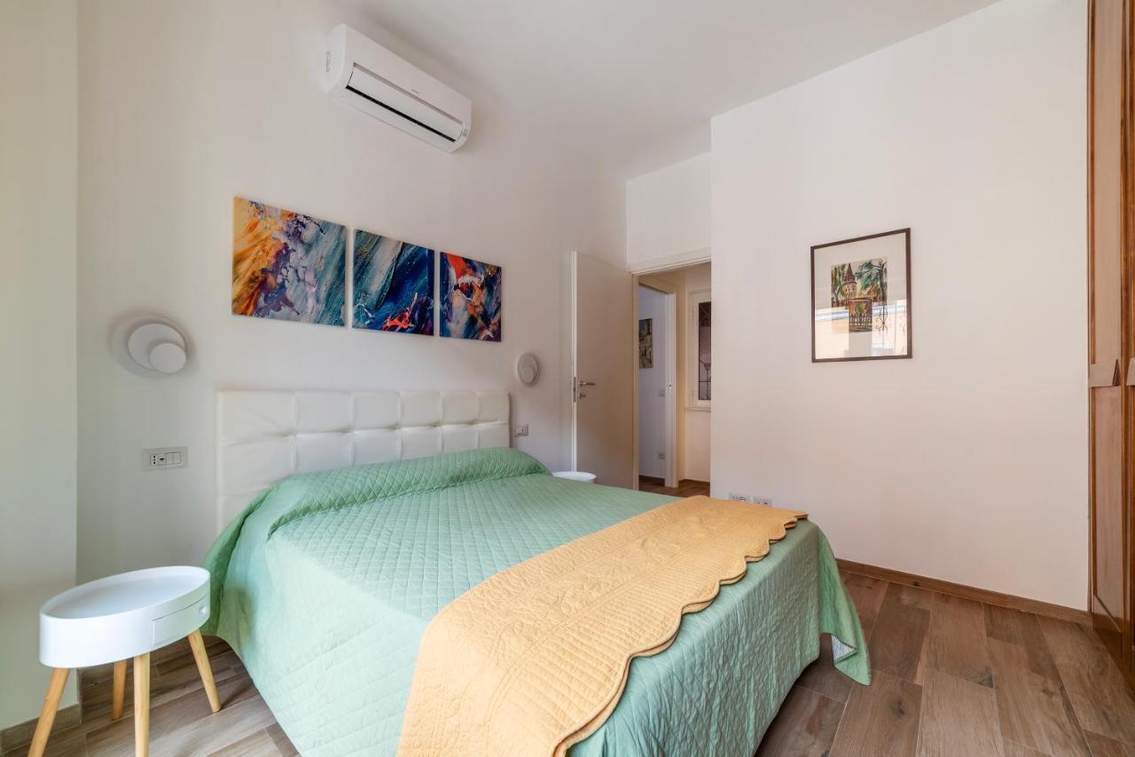 Piazza Re Di Roma Comfy Apartment ภายนอก รูปภาพ