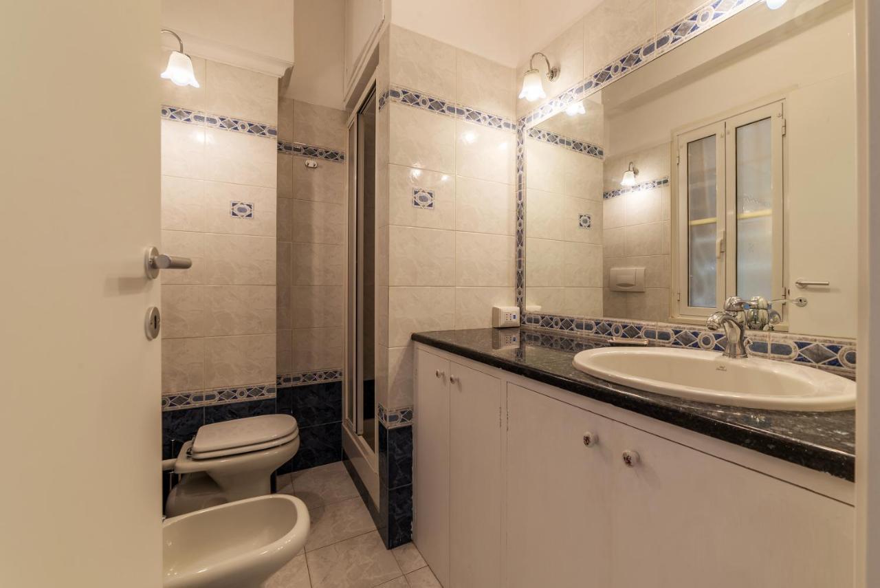 Piazza Re Di Roma Comfy Apartment ภายนอก รูปภาพ